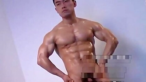 A Chinese Super Muscle Stepdaddy Naked Photoshoot (meili 魅男)