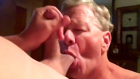 Stewort Sucks Off A Visiting Businessman From Alabama
