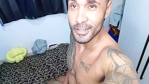 Magrinho Pauzudo Levou Pica No Cu E Leite, Nao Satisfeito Quis Tambem Porra Na Boca . Completo No Red 18 Min